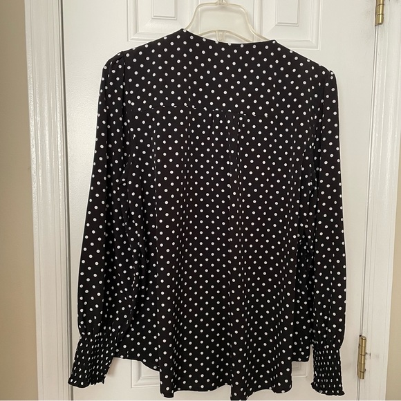 1 State Women’s Long Sleeve V-neck Blouse - Picture 2 of 4